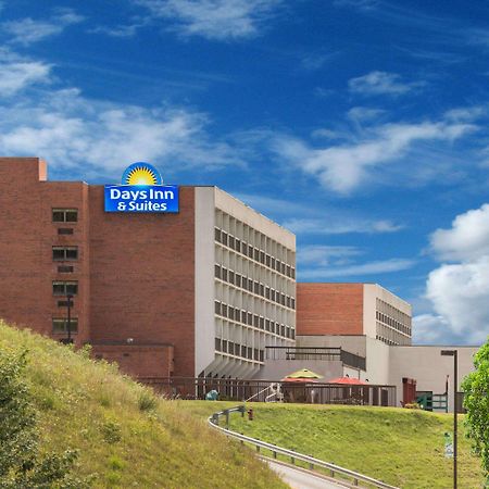 Days Inn & Suites By Wyndham Sutton Flatwoods Eksteriør billede
